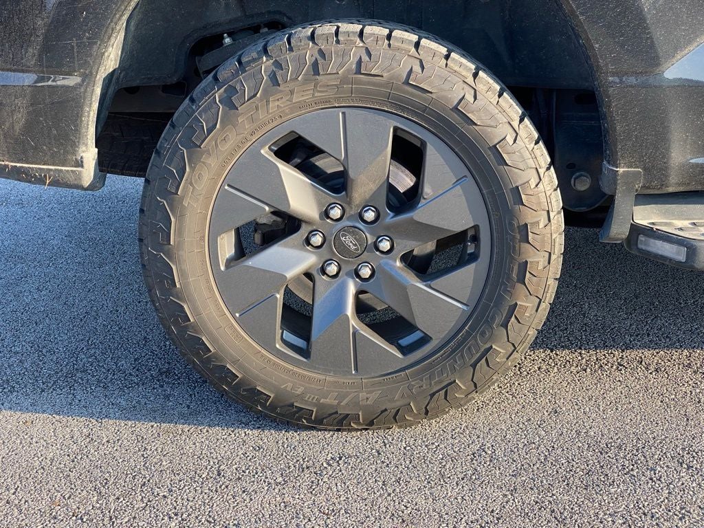 2023 Ford F-150 Lightning Lariat