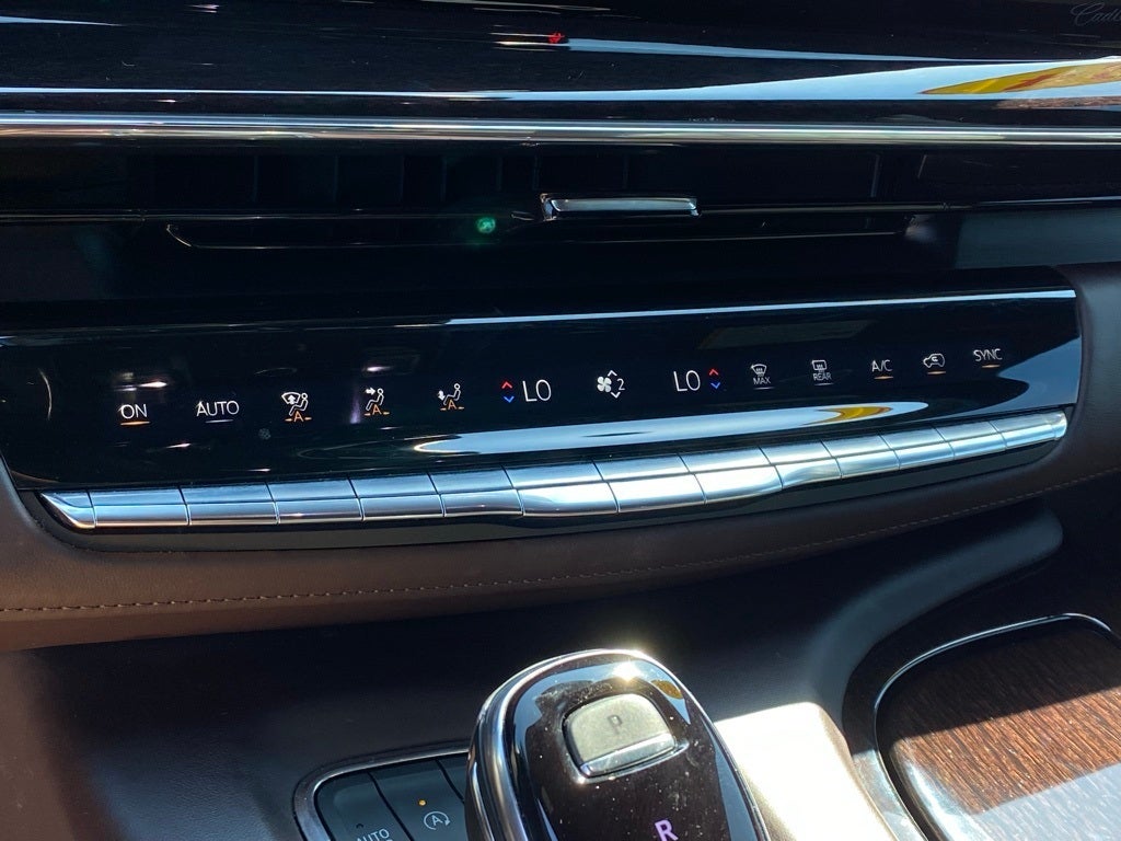 2024 Cadillac Escalade Sport Platinum CONSOLE REFRIGERATOR W/ FREEZER