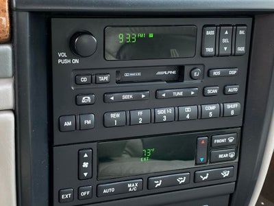 2002 Lincoln Continental Base