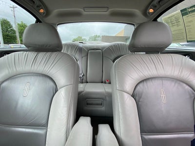 2002 Lincoln Continental Base