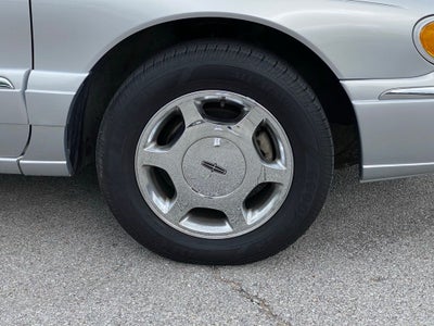2002 Lincoln Continental Base