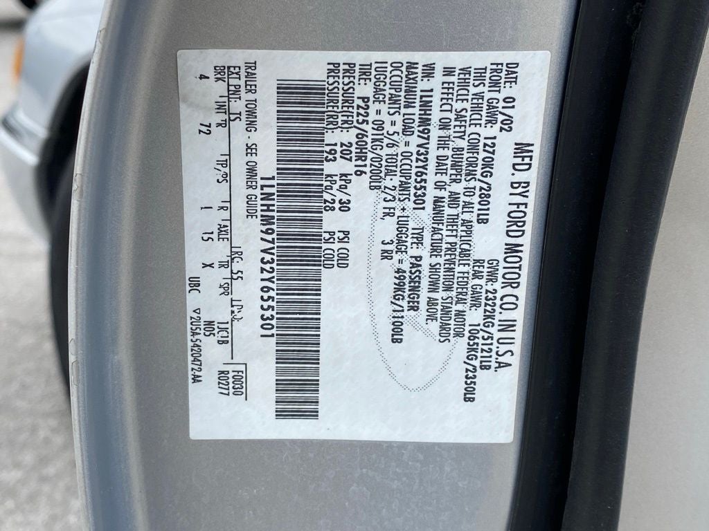 2002 Lincoln Continental Base