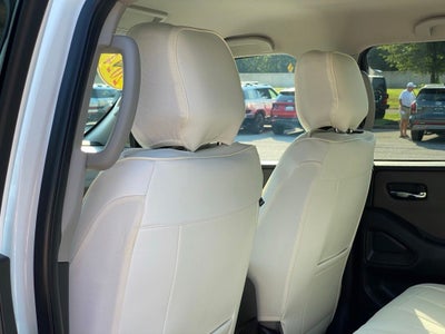 2024 Nissan Frontier SV