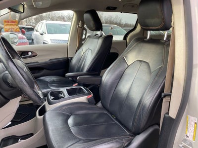 2017 Chrysler Pacifica Touring L Plus