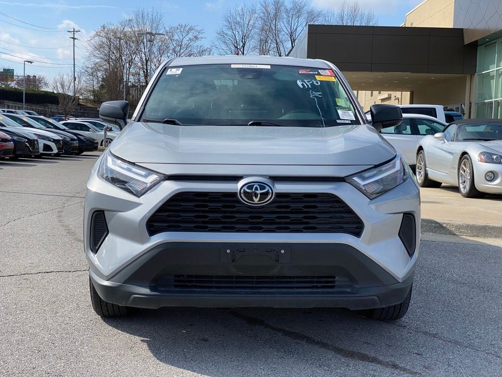 2025 Toyota RAV4 LE
