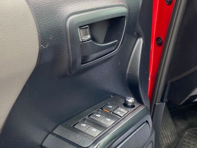 2018 Toyota Tacoma SR V6