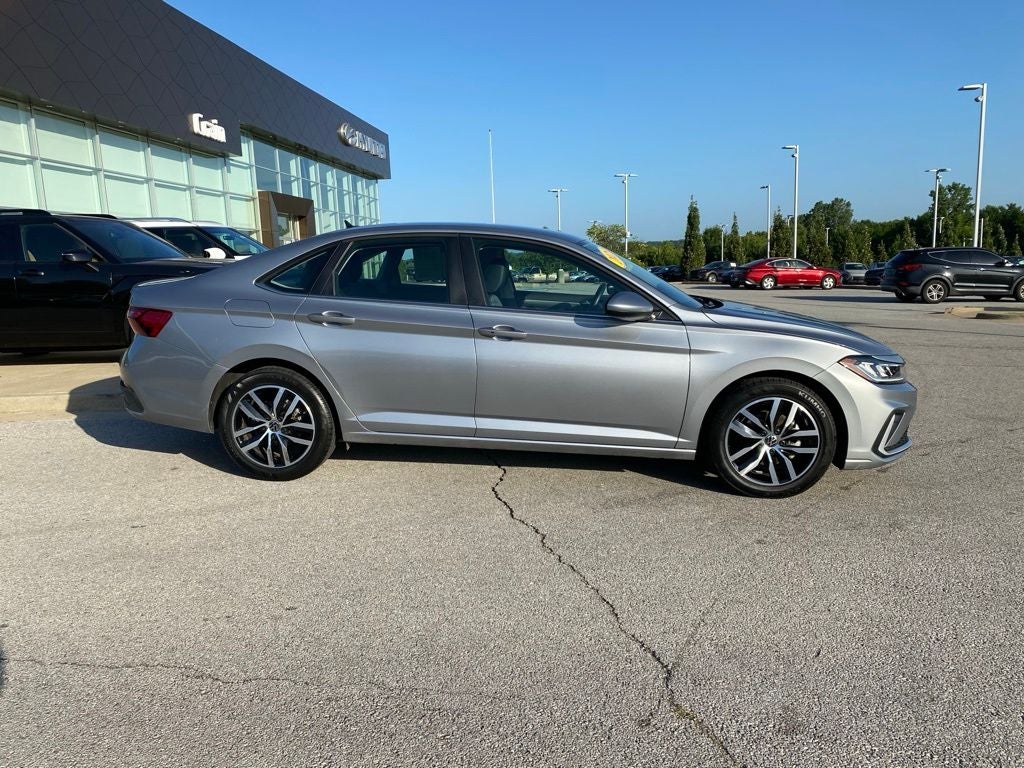 2025 Volkswagen Jetta 1.5T SE