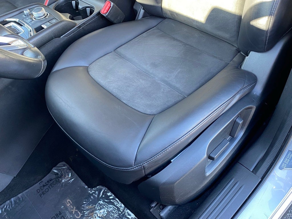 2020 Mazda Mazda CX-5 Touring HEATED LEATHER SEATS!