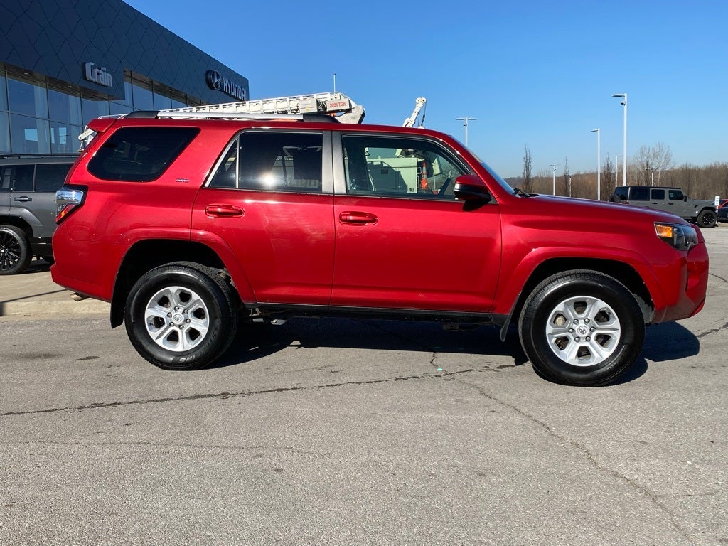 2024 Toyota 4Runner SR5
