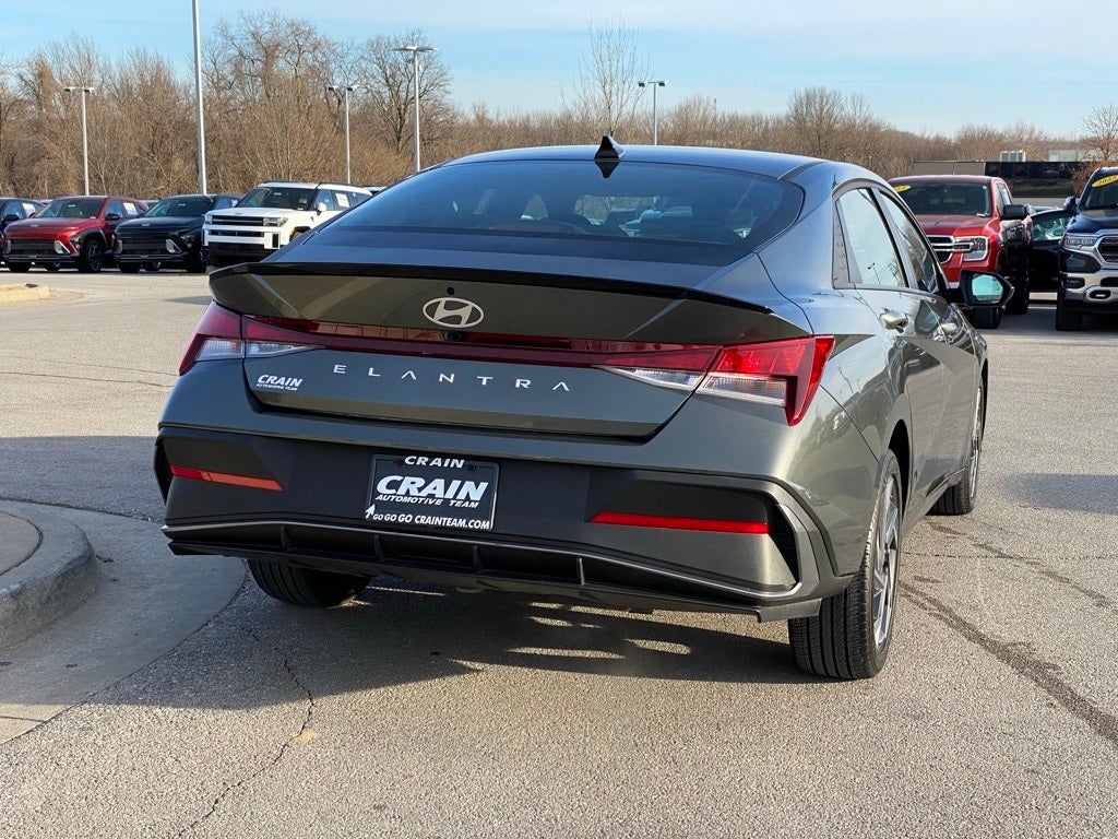 2025 Hyundai Elantra SEL Sport