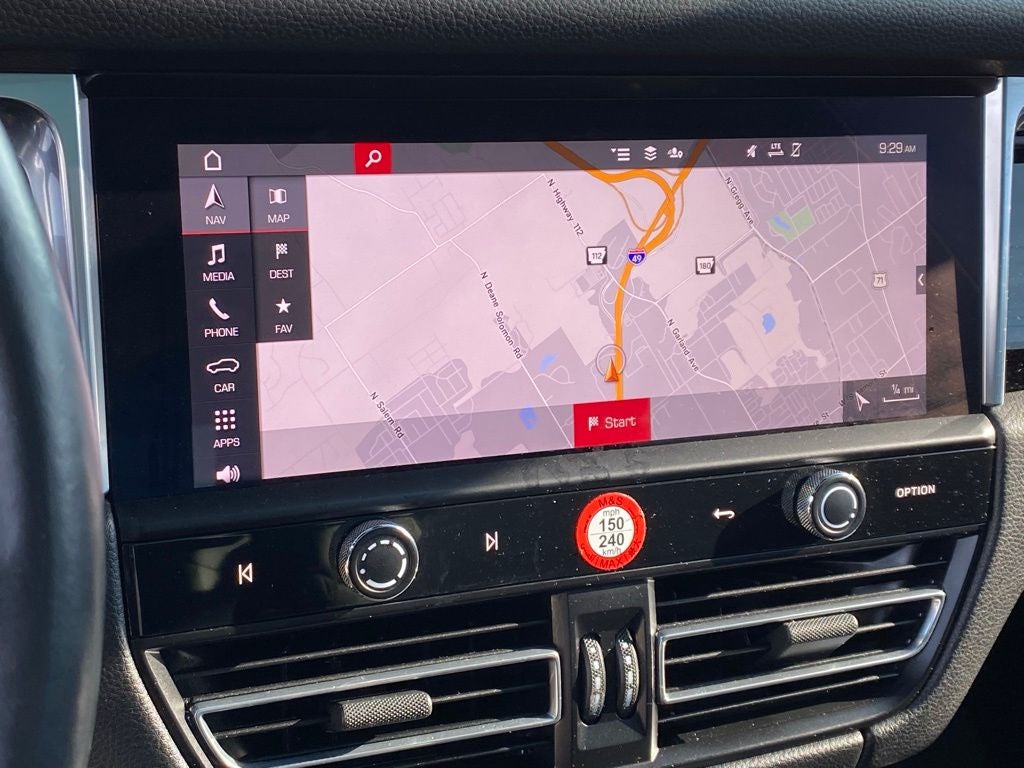 2022 Porsche Macan Base