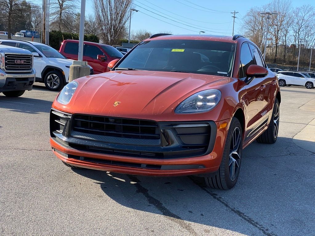 2022 Porsche Macan Base