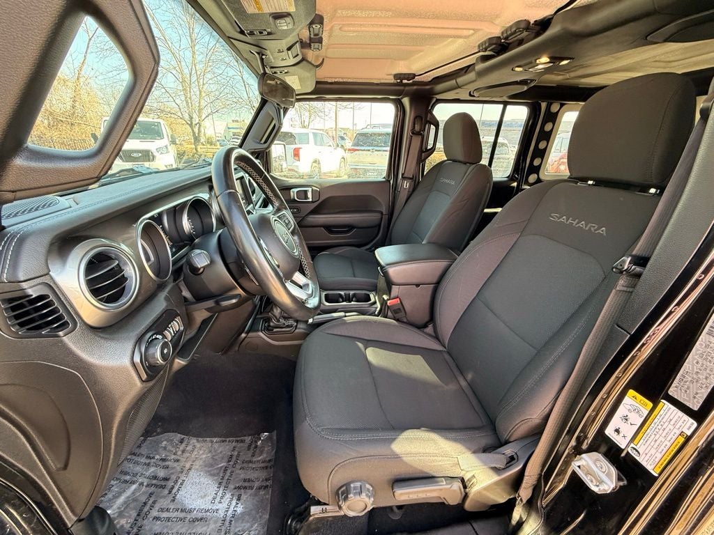 2019 Jeep Wrangler Unlimited Sahara APPLE CAR PLAY / CLEAN CARFAX/ 1 OWNER