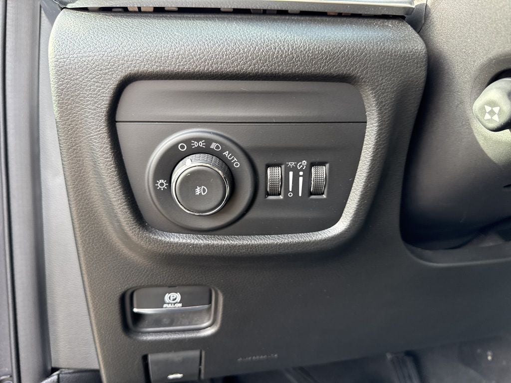 2023 Jeep Grand Cherokee L Summit HEMI