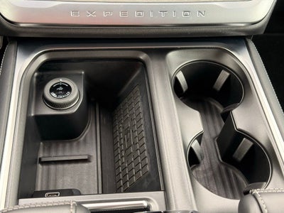 2025 Ford Expedition Platinum 4WD