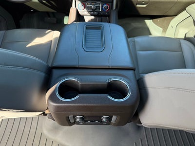 2023 Chevrolet Suburban Z71 2ND ROW BUCKET