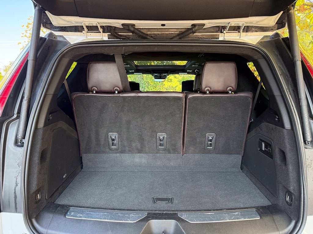2023 Cadillac Escalade Premium Luxury Platinum - AWD / PANO SUNROOF / CLEAN CARFAX