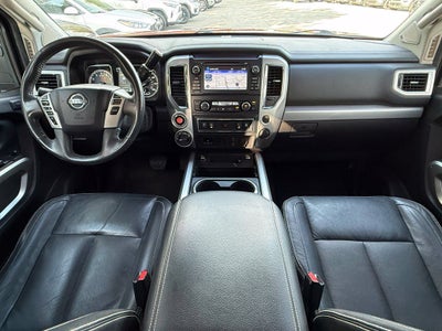 2017 Nissan Titan PRO-4X - 4WD / LEATHER