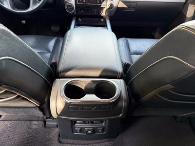 2017 Nissan Titan PRO-4X - 4WD / LEATHER