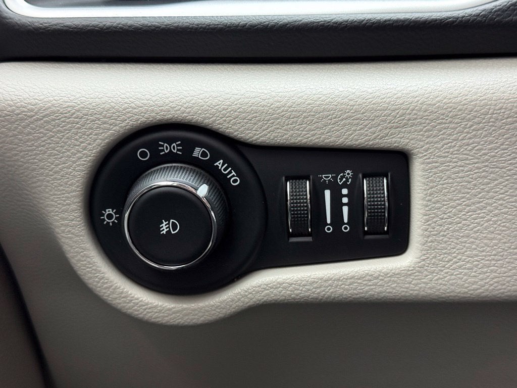 2018 Chrysler Pacifica Touring L - CLEAN CARFAX