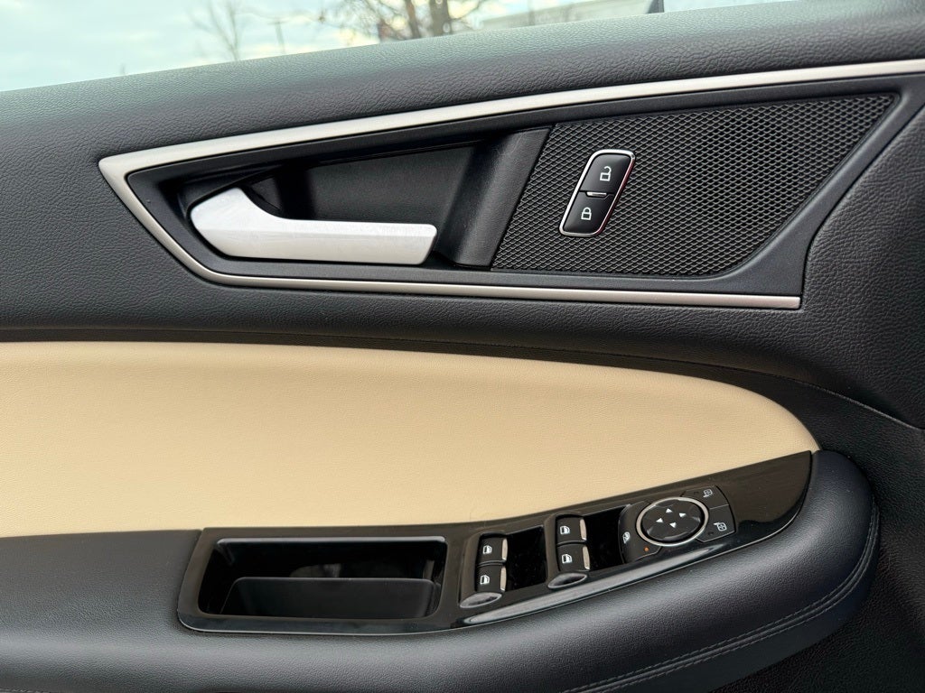 2018 Ford Edge SEL **WOW** MUST SEE