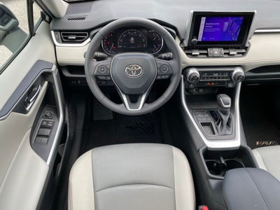 2023 Toyota RAV4 XLE Premium CLEAN CARFAX