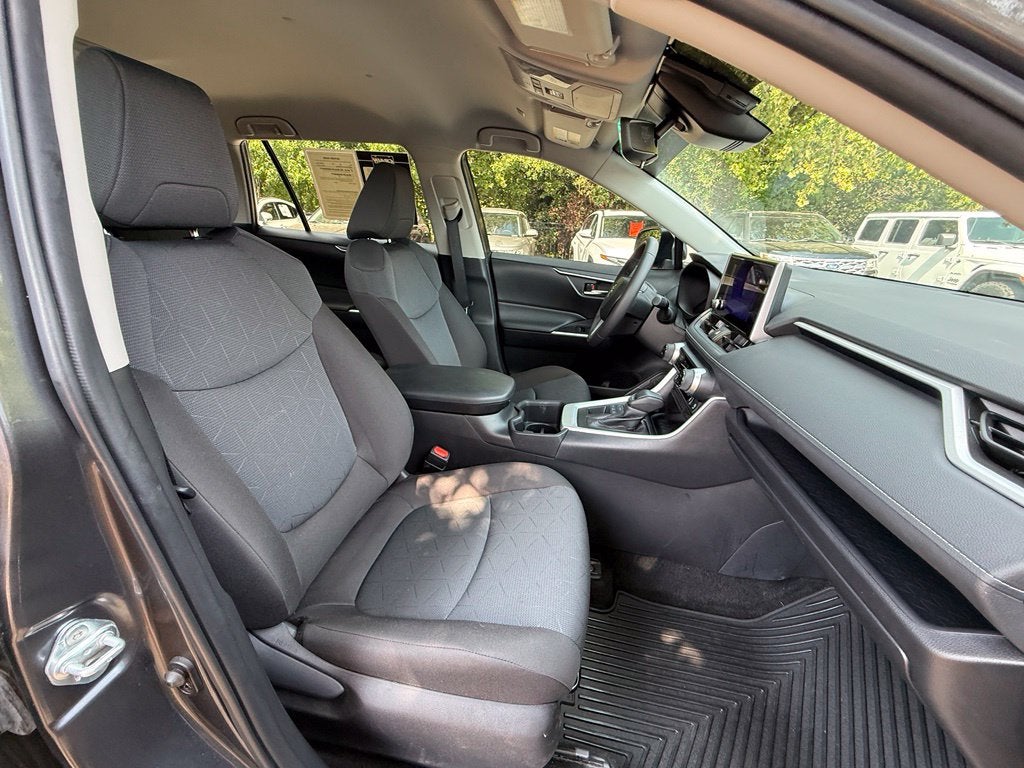 2024 Toyota RAV4 XLE - AWD