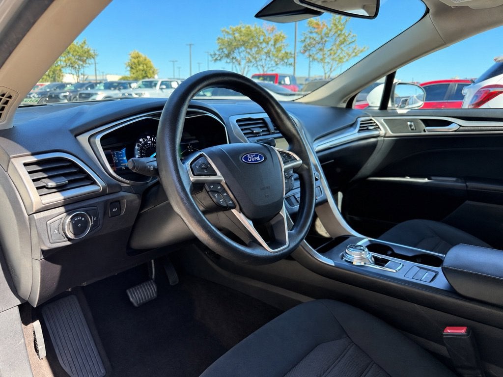 2020 Ford Fusion SE - SUNROOF