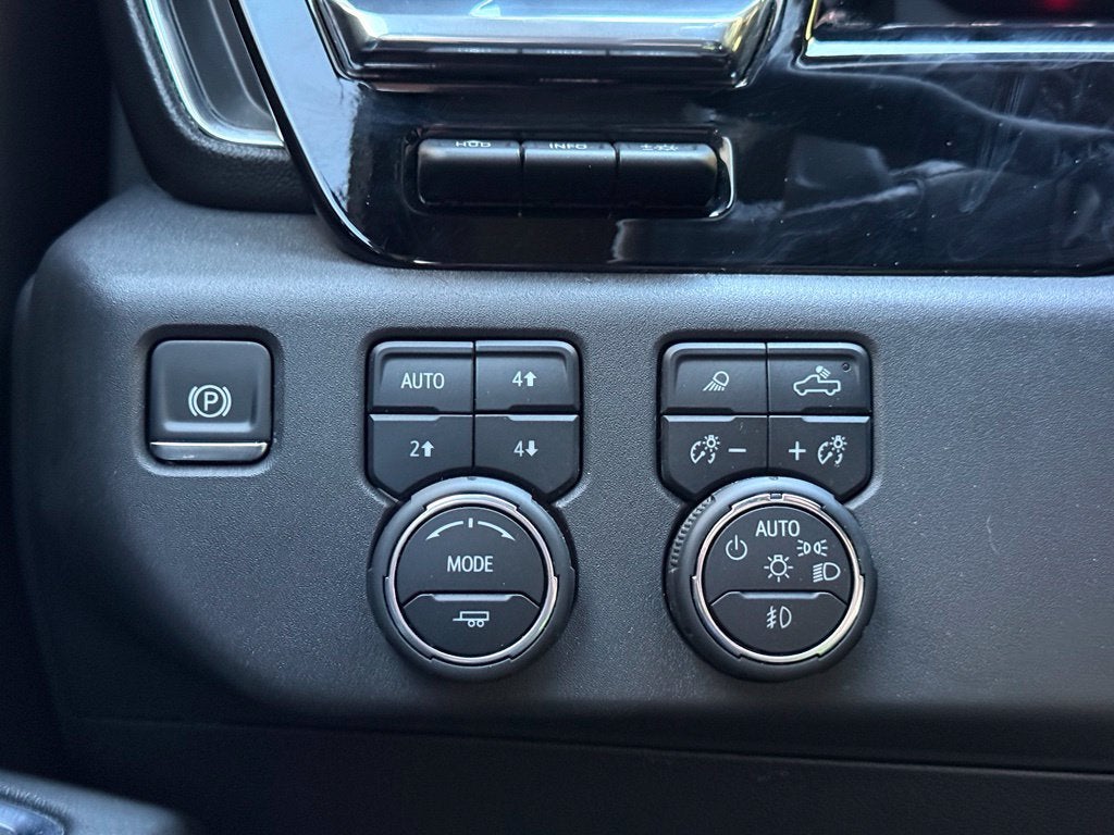 2024 Chevrolet Silverado 1500 LTZ - 4WD | CLEAN CARFAX | LIFTED!