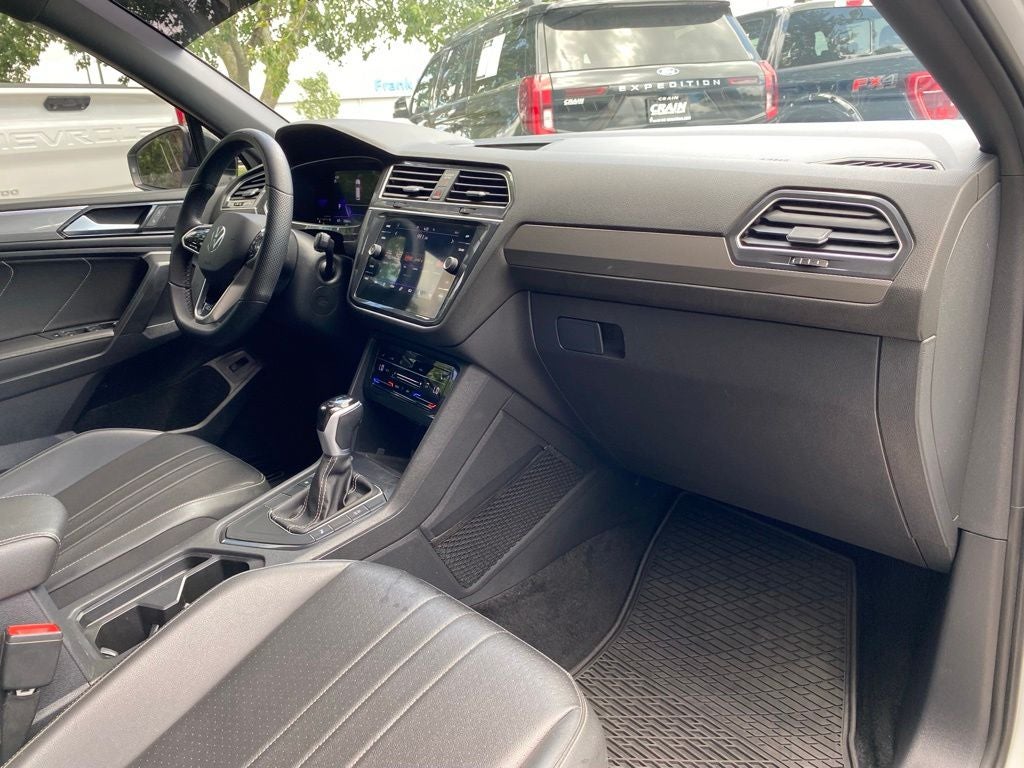 2024 Volkswagen Tiguan 2.0T SE R-Line Black