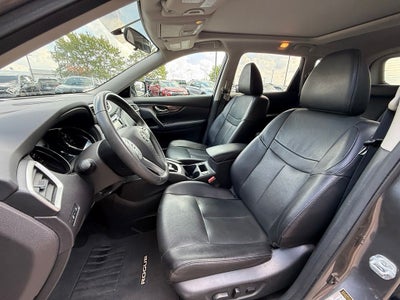 2016 Nissan Rogue SL - AWD / PANORAMIC SUNROOF