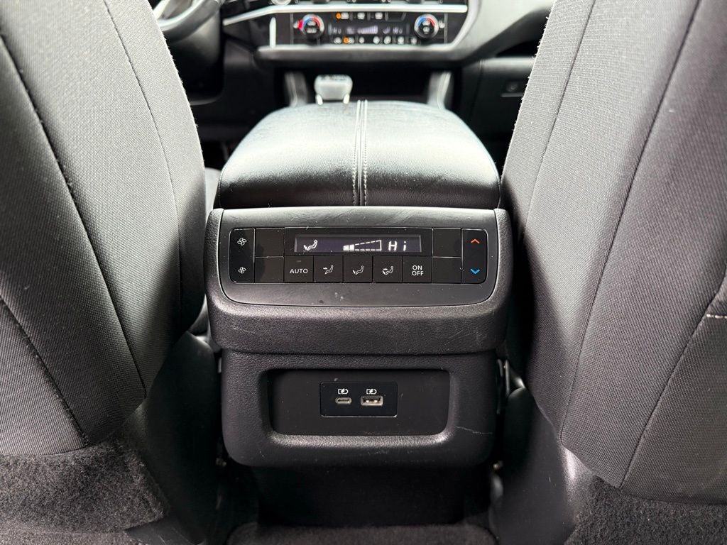 2022 Nissan Pathfinder SV 3 ROW SUV