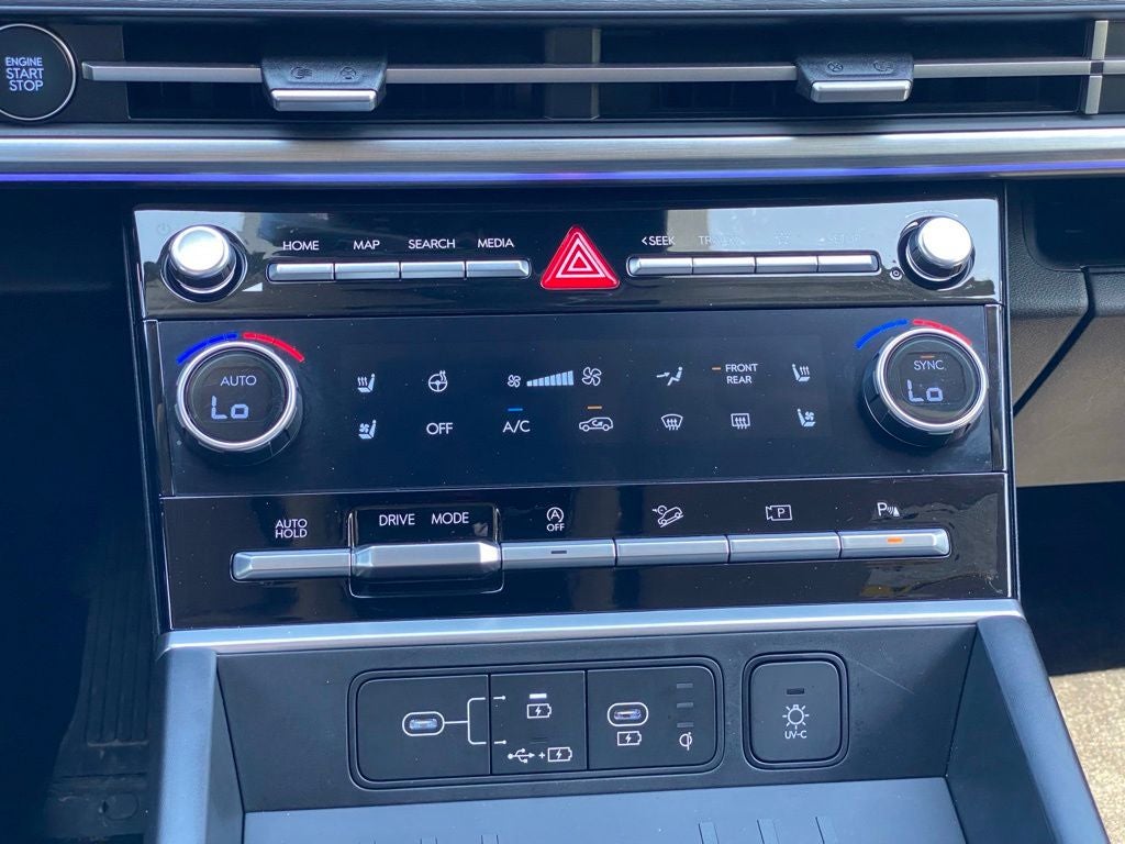 2024 Hyundai Santa Fe Limited LOW MILES
