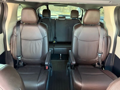 2024 Toyota Sienna Platinum 7 Passenger