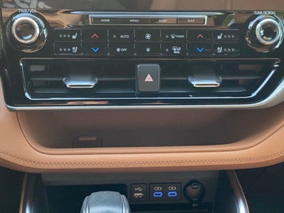 2022 Toyota Highlander Platinum