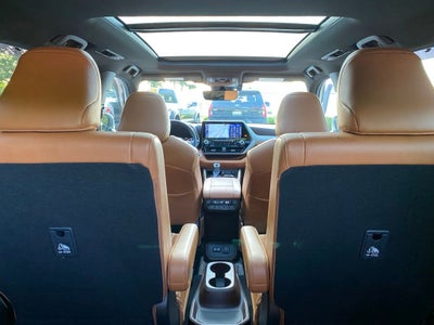 2022 Toyota Highlander Platinum
