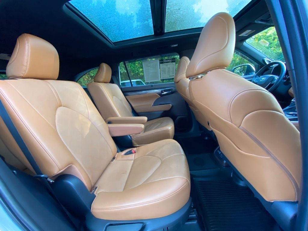 2022 Toyota Highlander Platinum