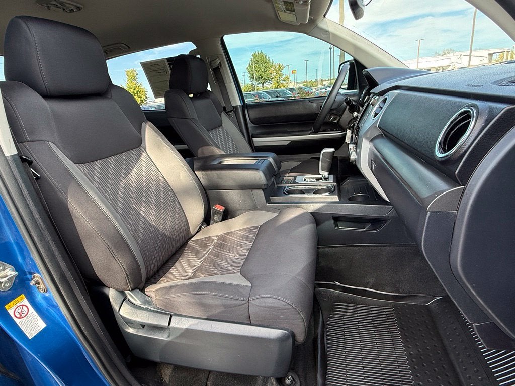 2018 Toyota Tundra SR5 - 4WD / LIFTED! / CLEAN CARFAX