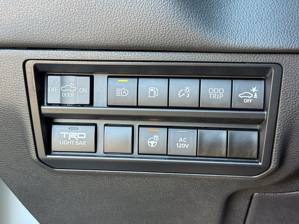 2023 Toyota Tundra Hybrid TRD Pro - 4WD / PANORAMIC SUNROOF
