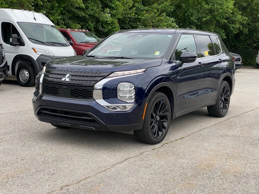 2022 Mitsubishi Outlander SE