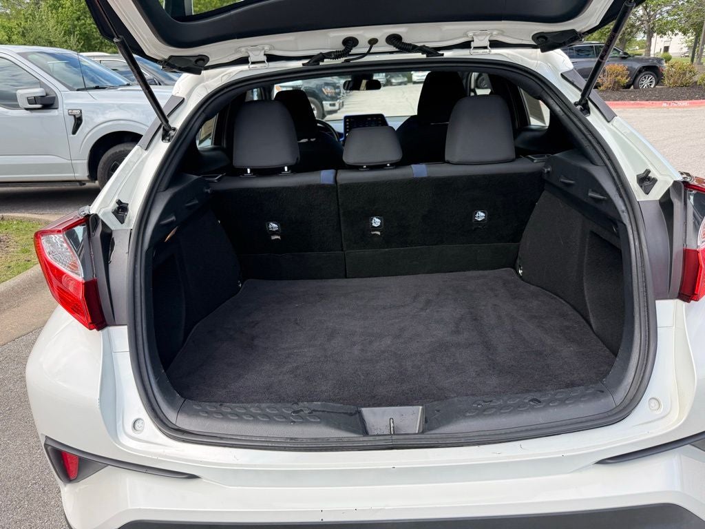 2021 Toyota C-HR XLE POWER LIFTGATE