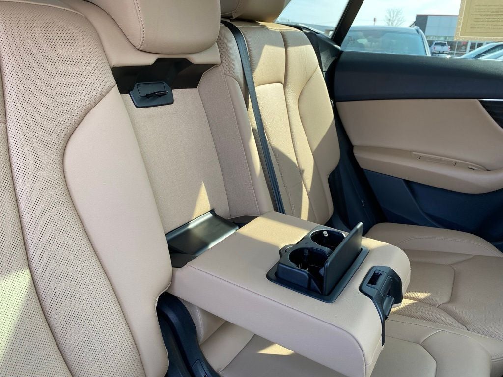 2022 Audi Q8 55 Premium Plus quattro