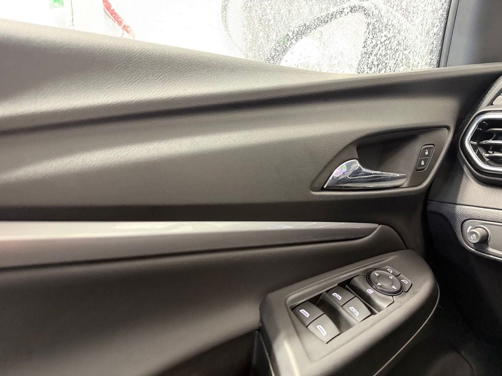 2023 Chevrolet Bolt EUV LT