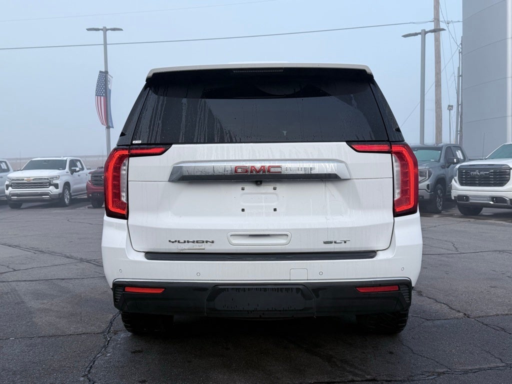 2022 GMC Yukon SLT moon roof/capt seats