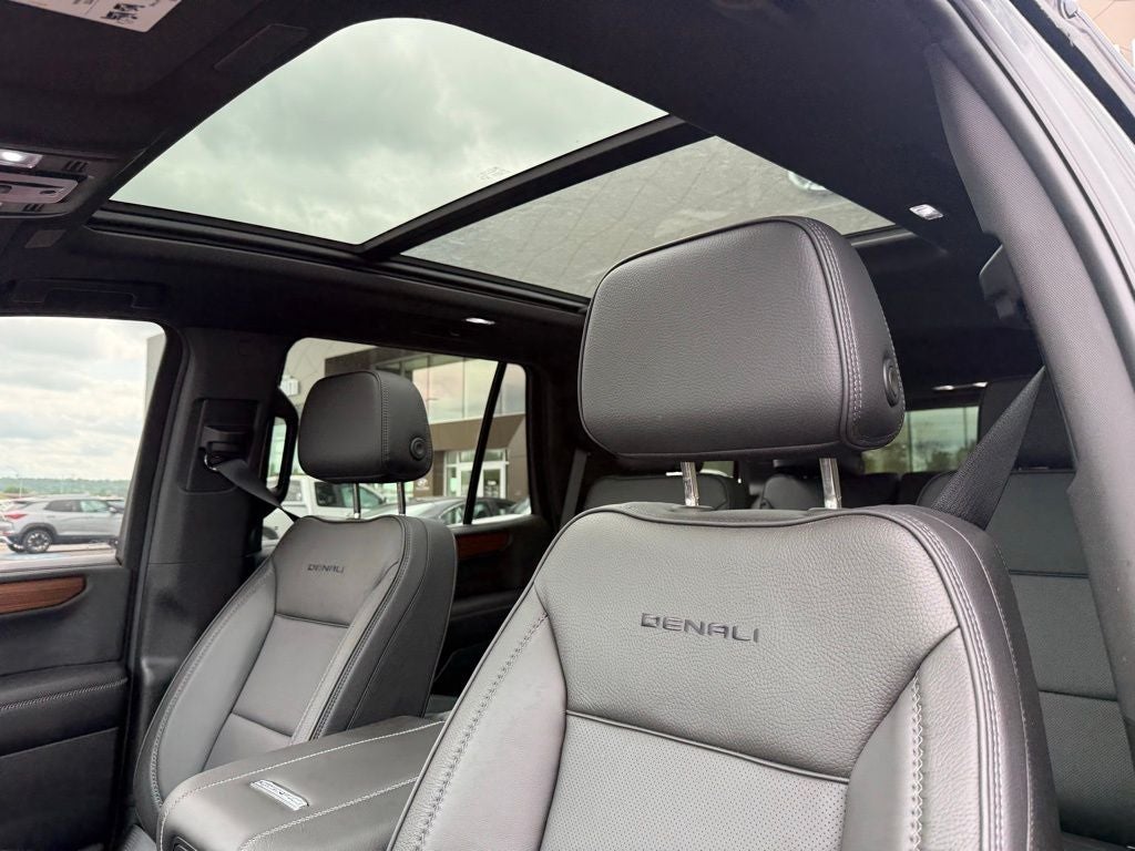 2026 GMC Yukon Denali SUNROOF,STEP PACKAGE