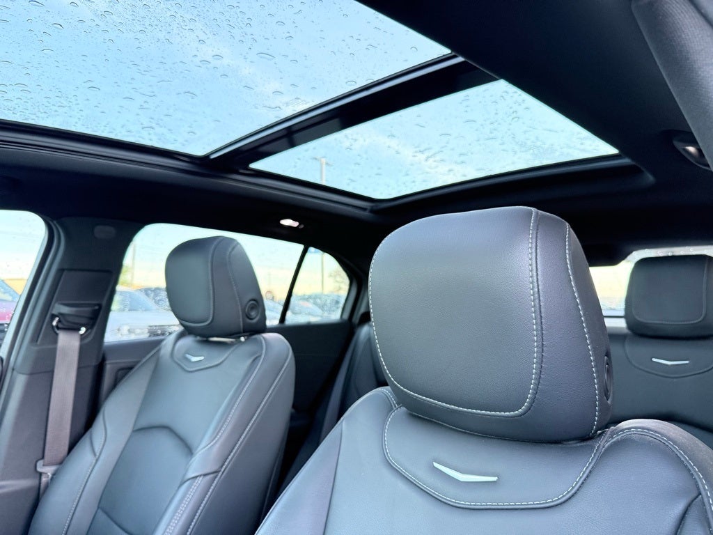 2024 Cadillac XT4 Premium Luxury