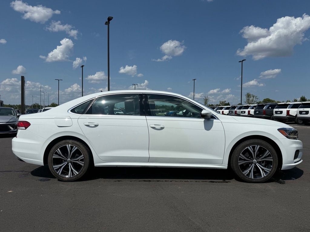 2022 Volkswagen Passat 2.0T SE