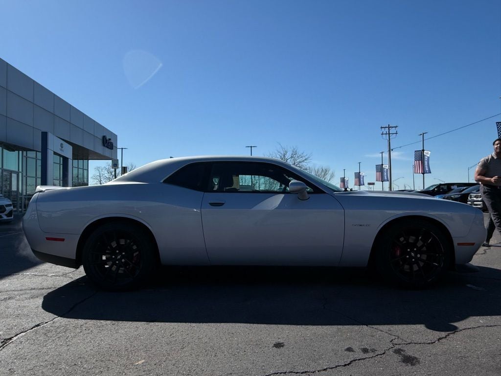 2021 Dodge Challenger R/T PERFORMANCE PACKAGE