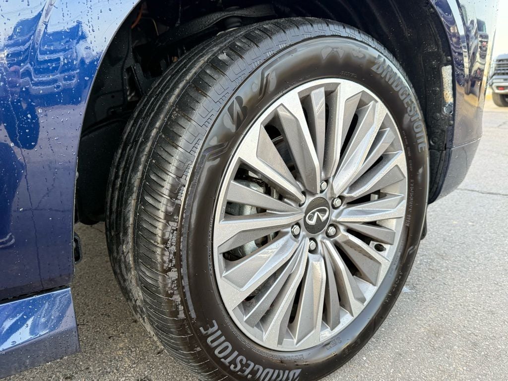 2025 INFINITI QX80 SENSORY