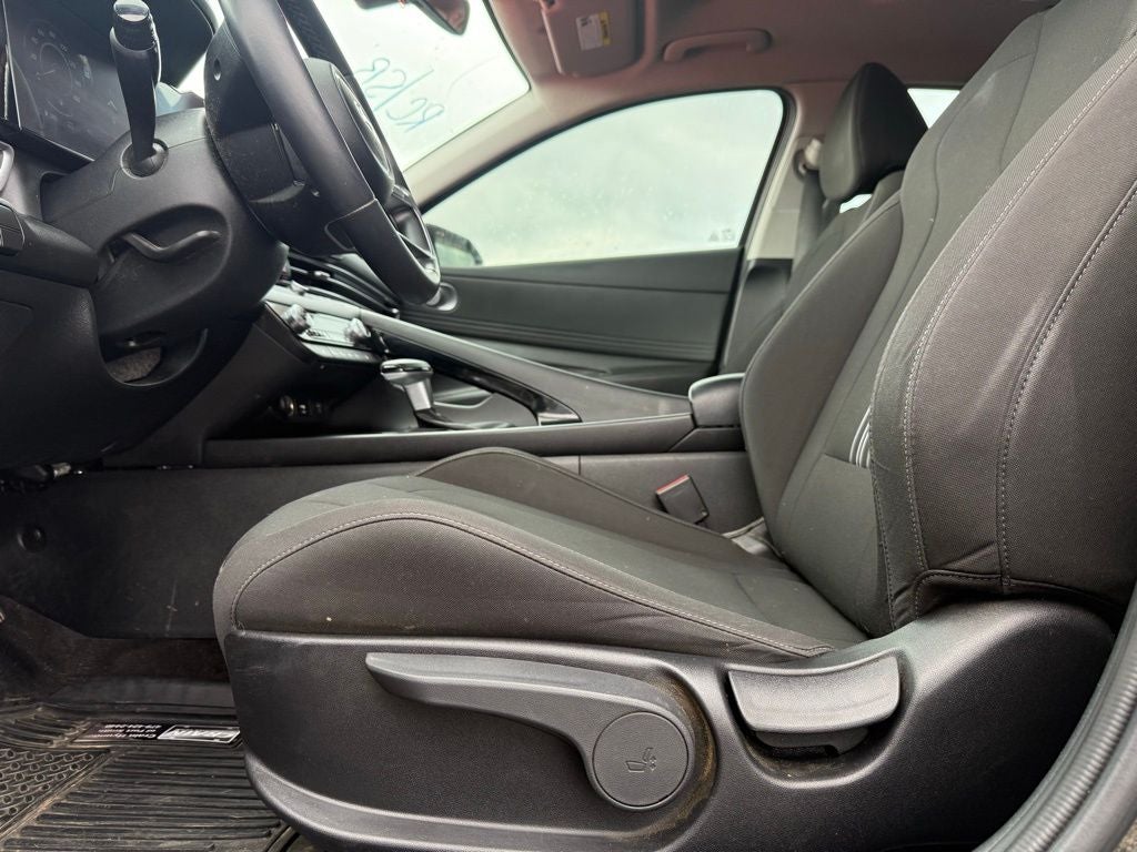 2024 Hyundai Elantra SEL convenience pack